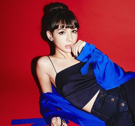 Hannah Marks model pornographic photos