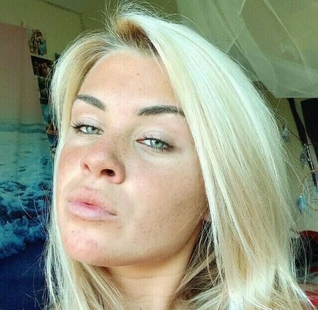 Sage Wiley model nudes photo