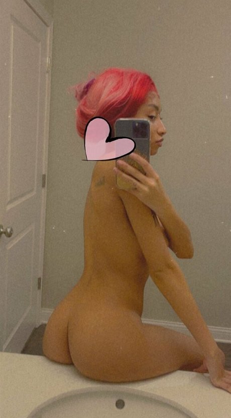 Wetcream exclusive pornstar pic