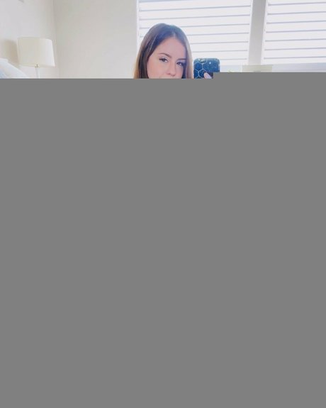 Niniskya exclusive pornstar picture