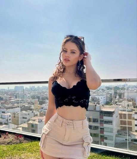 leticiapereiraoficial model high quality photo