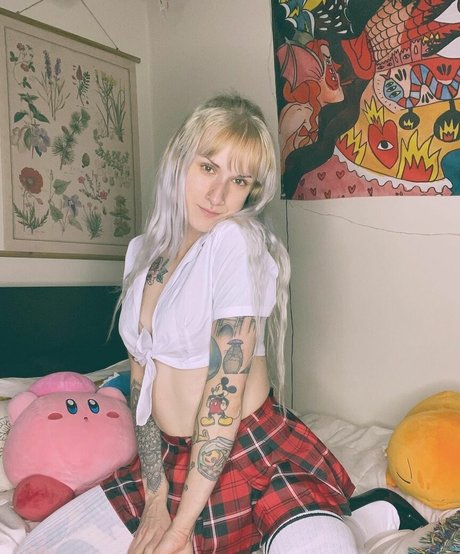 Blu3Dr3am69 hot model image