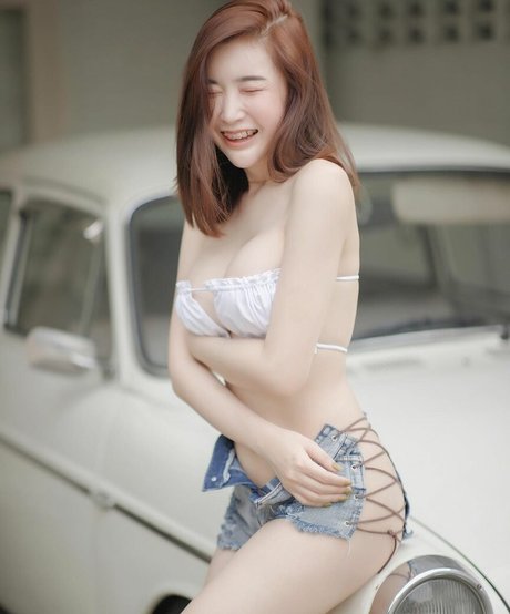 Qanan Kanokyada nice pornstar pics