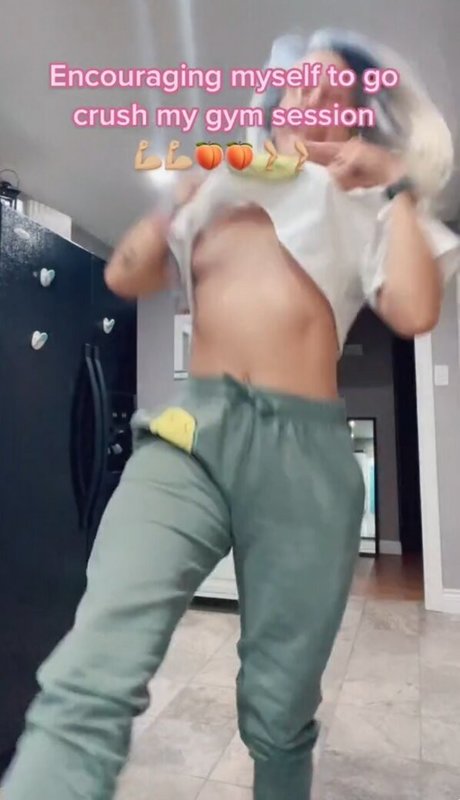 Barbiewants2hype nudes pornstar pic