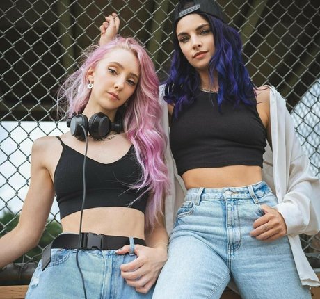 Pykamusic pornstar nude gallery