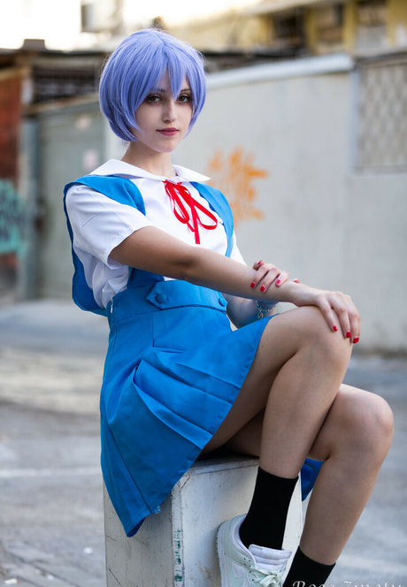 Adiyan free actress picture