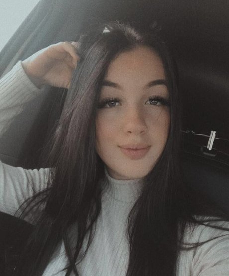 Shelby Dias pornstar nude pic