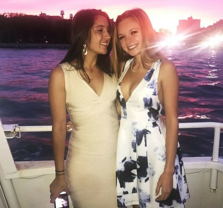 Aurora Straus perfect star pic