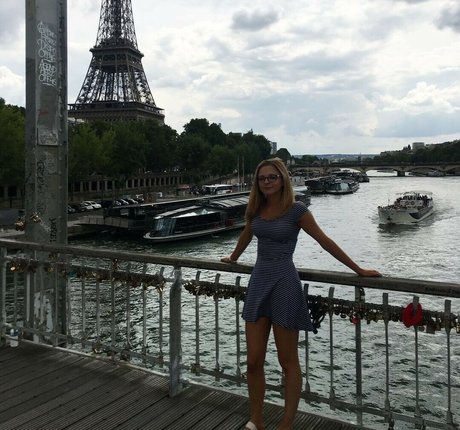 Aurora Straus star sexy pic