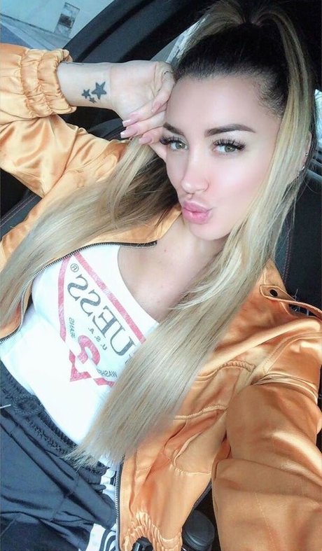 Florcitachina star gallery