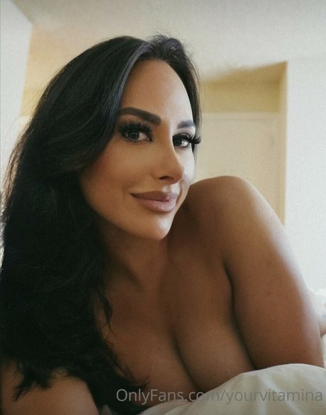 Yourvitamina model pornographic archive