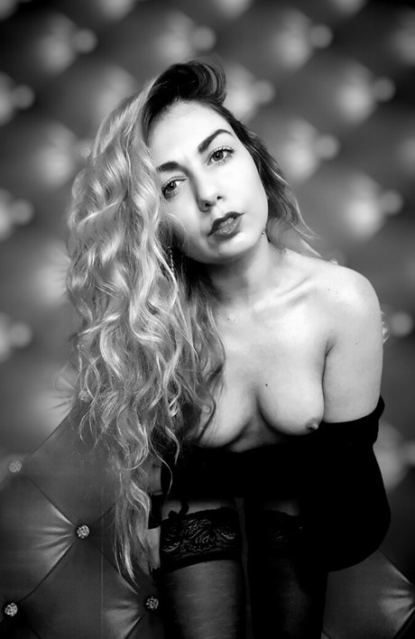 LindaWhite star erotic pictures