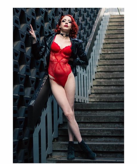 Asmodena nude pornstar img