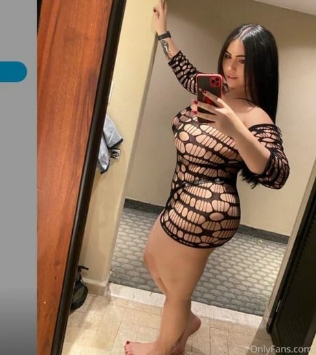 Miss Leira nude model picture