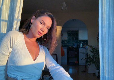 Sinead Harnett nude pornstar photo