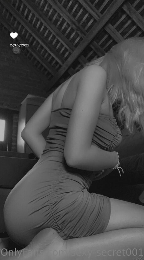 hairy teen pussy onlyfans free naked photos