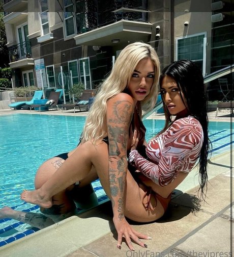 Vipress erotic model pictures