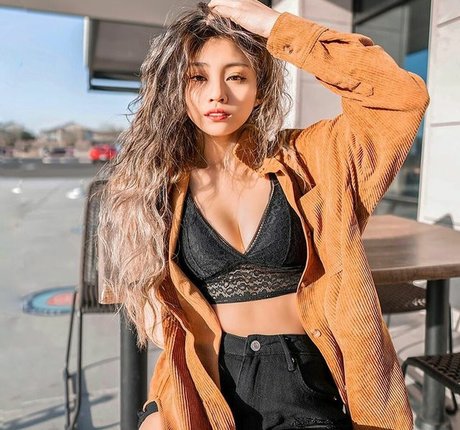 Tangtangjulia art model gallery