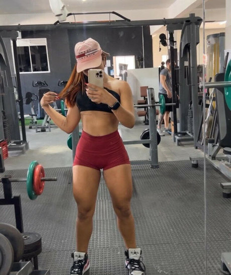 ___rhannaa model perfect image