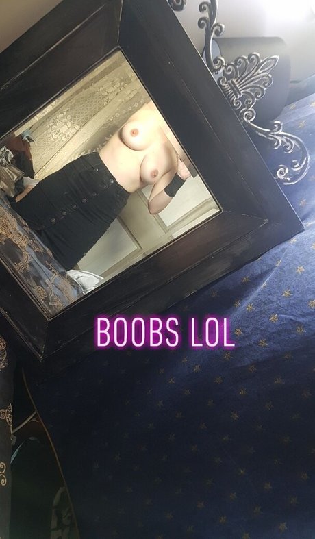 Pixie Holly beautiful actress archive