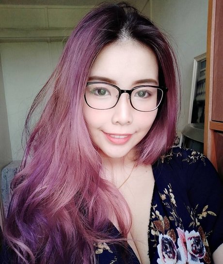 crystalcyj_ pornographic model archive