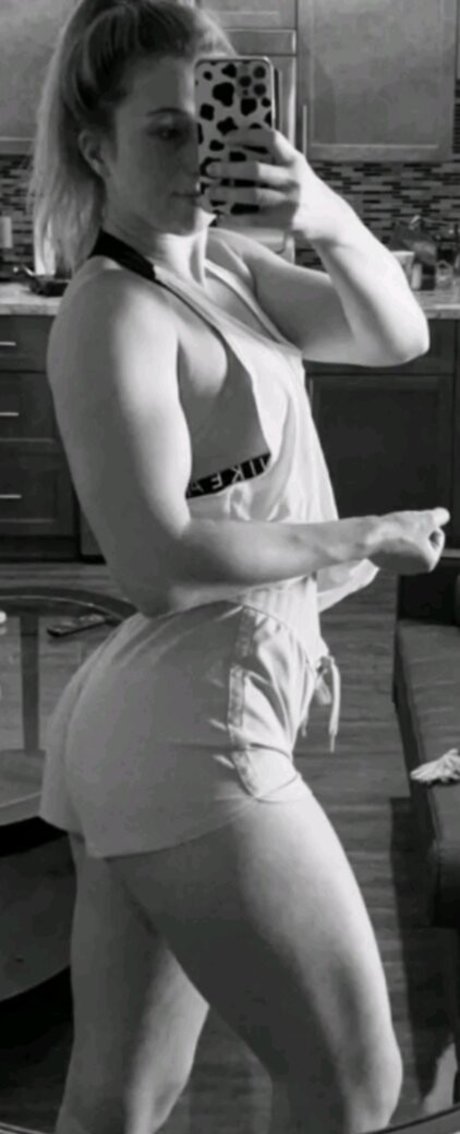 Maddie Dorrell star hot pics