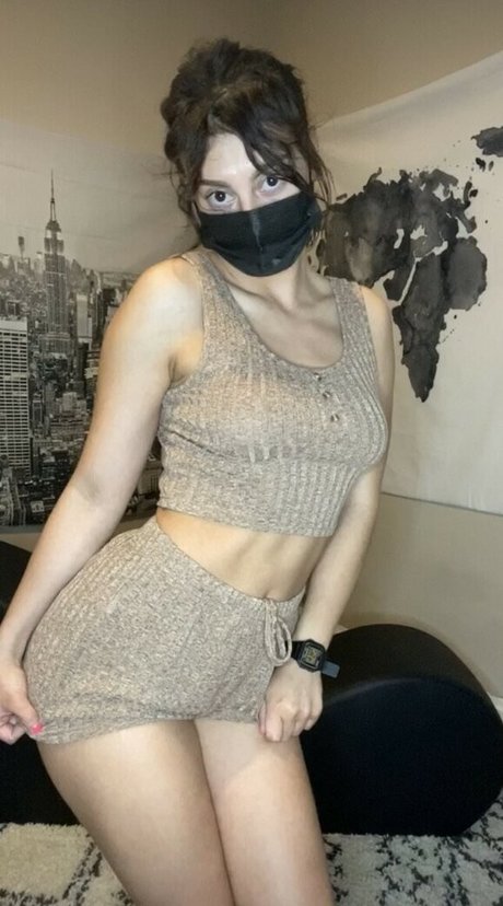 caybops pornstar naked photo