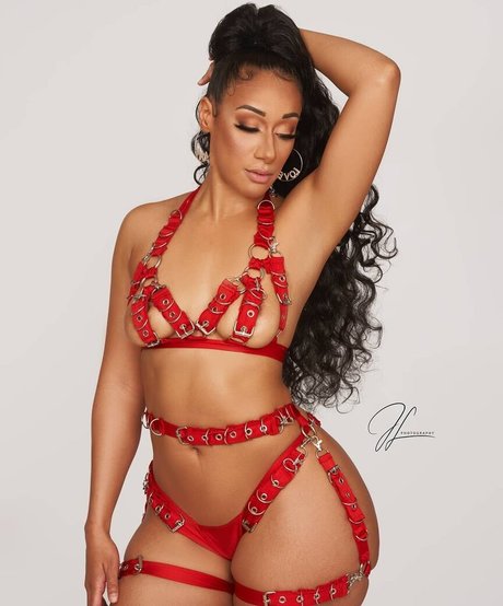 Cleo Cakes pornstar high quality pic