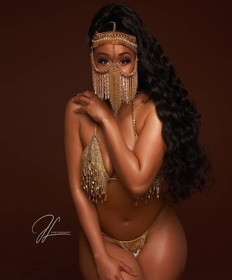 Cleo Cakes Profile pic