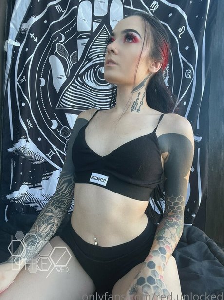 Littlexred model exclusive pic