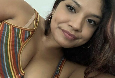 baemom model naked image