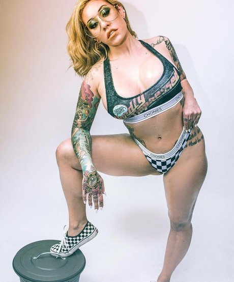 Lexi Layne star sexy gallery