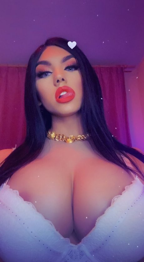 Hotbritneybitch pretty actress img