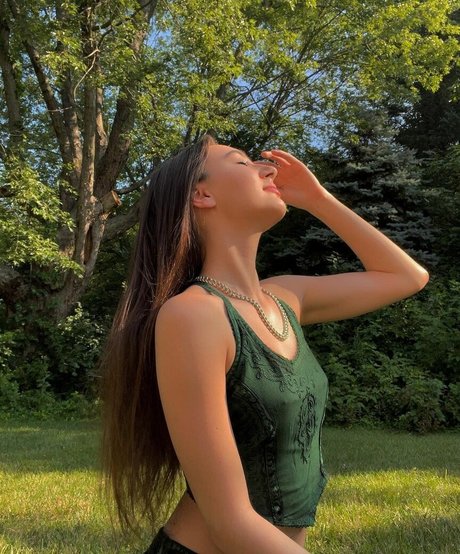 amirastar212 sexy actress pic