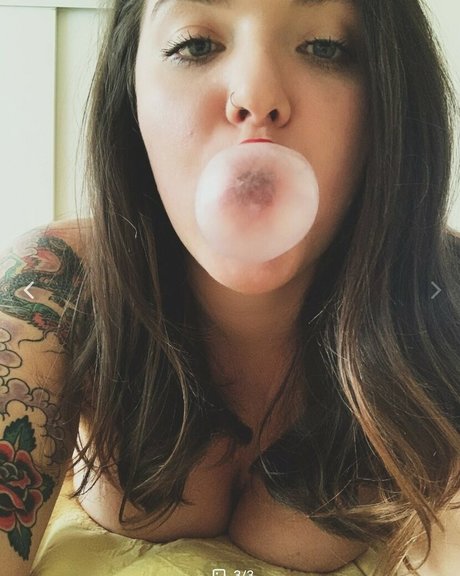 JonniJ pornstar adult galleries