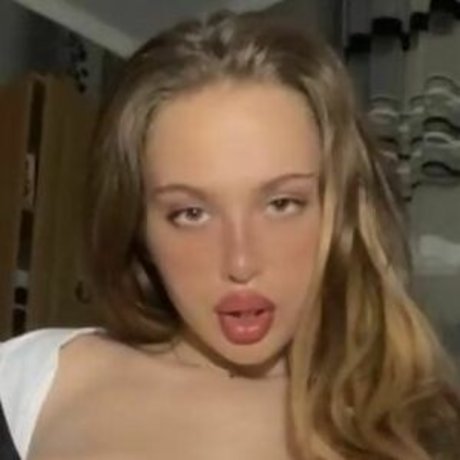 beautiful blonde onlyfans nice archive