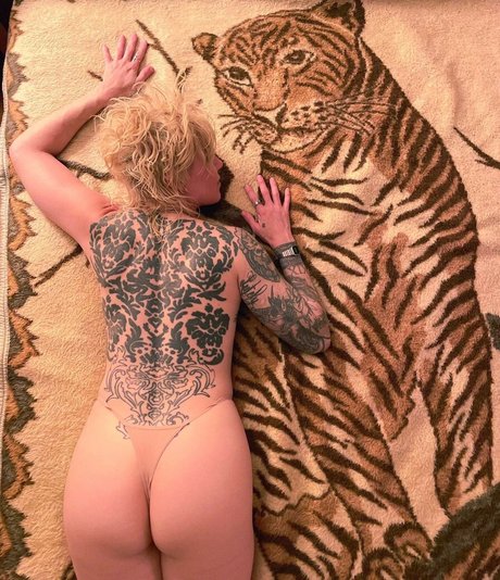 CBG19 free actress images