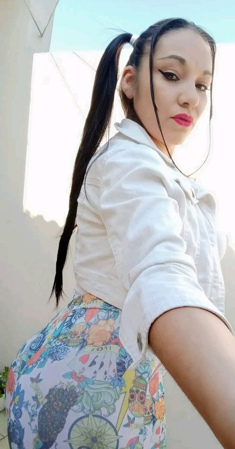 barbymaydana naked star photo