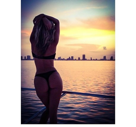 Casi Davies star perfect image