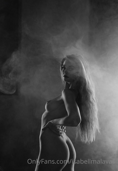 Isabell Malavasi high quality model archive