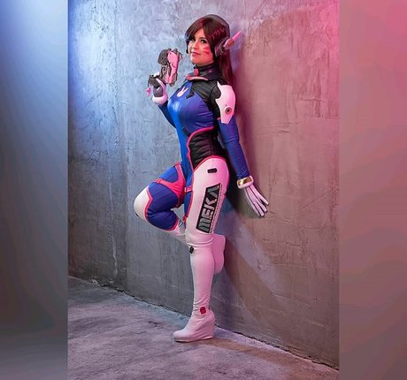 Dani Stocking naked model photo