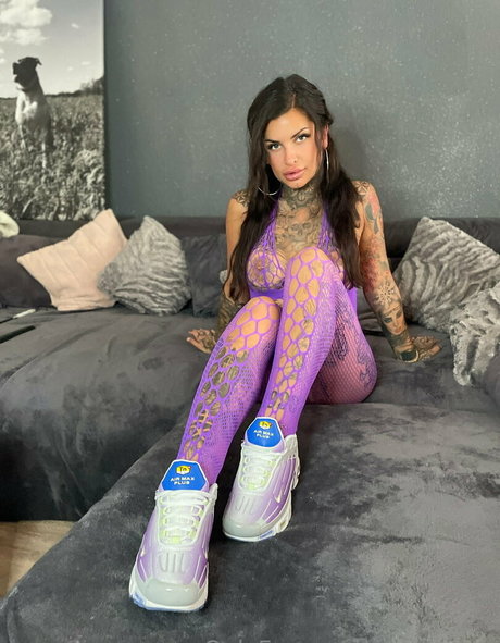 Ginariiaaa xxx pornstar picture