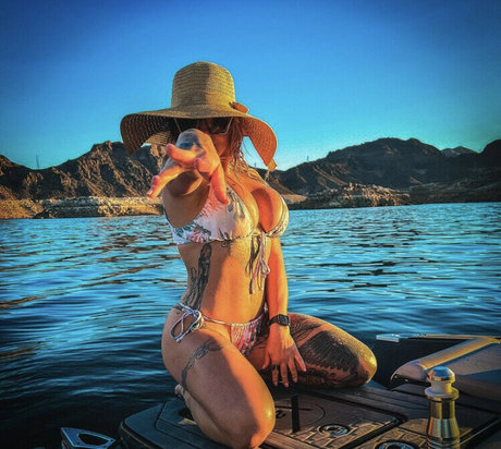 grace fly beautiful actress image