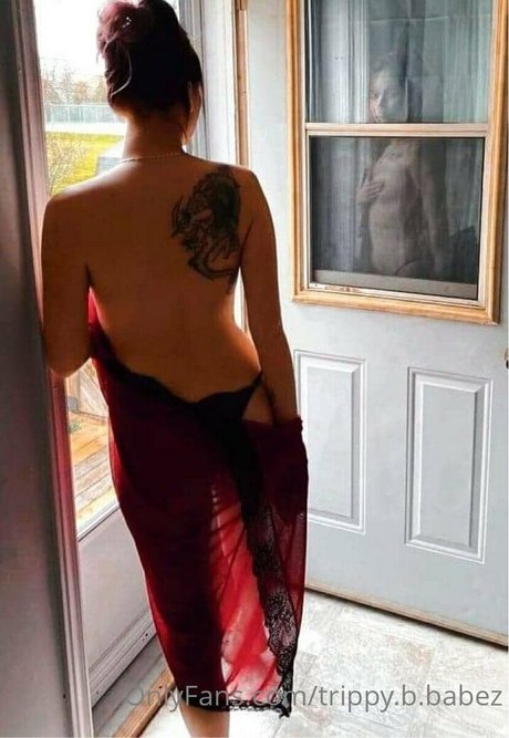 Trippy Baez nice model picture