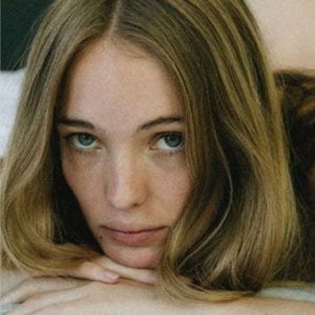 Cait Blu model art photos