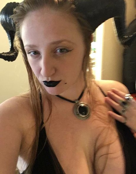 BordeauxBlack star hot archive