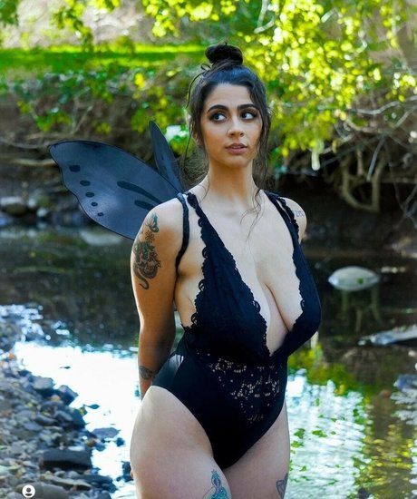 Danarhakos perfect actress photo