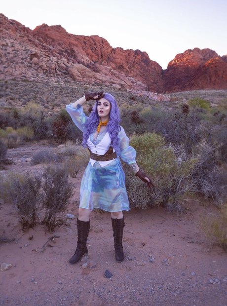 The Cosplay Bunny pornstar top picture