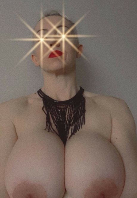 cougar kiki hot pornstar photos