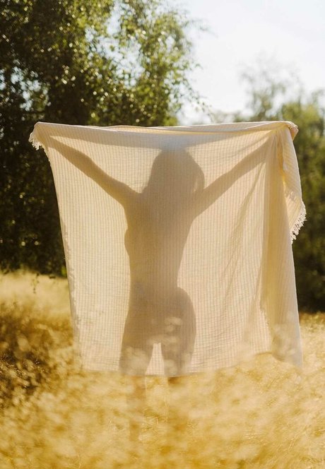 Sophei Bird model naked picture